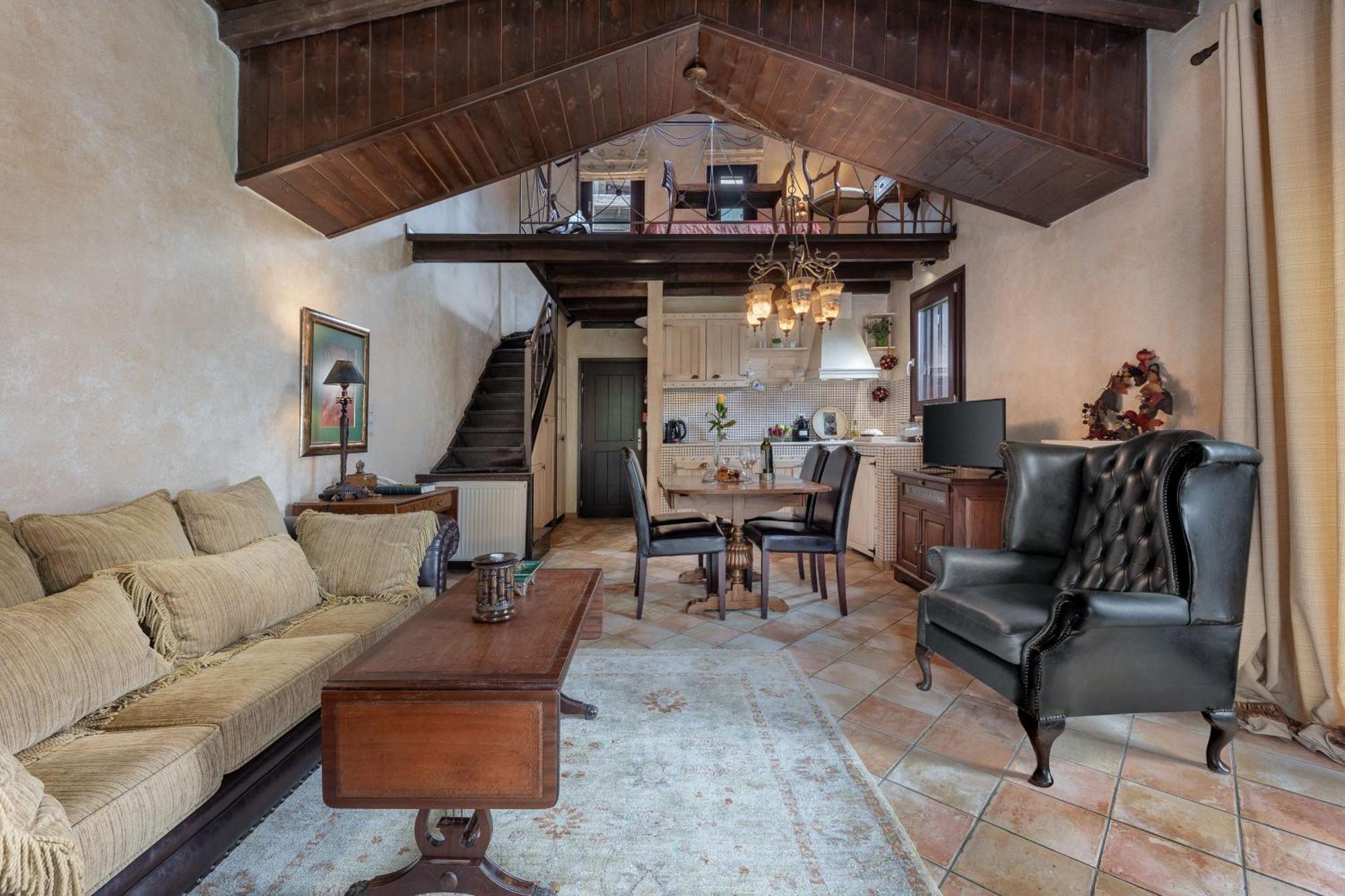 Ostra Menalon Luxury Suites Kardaras Room photo