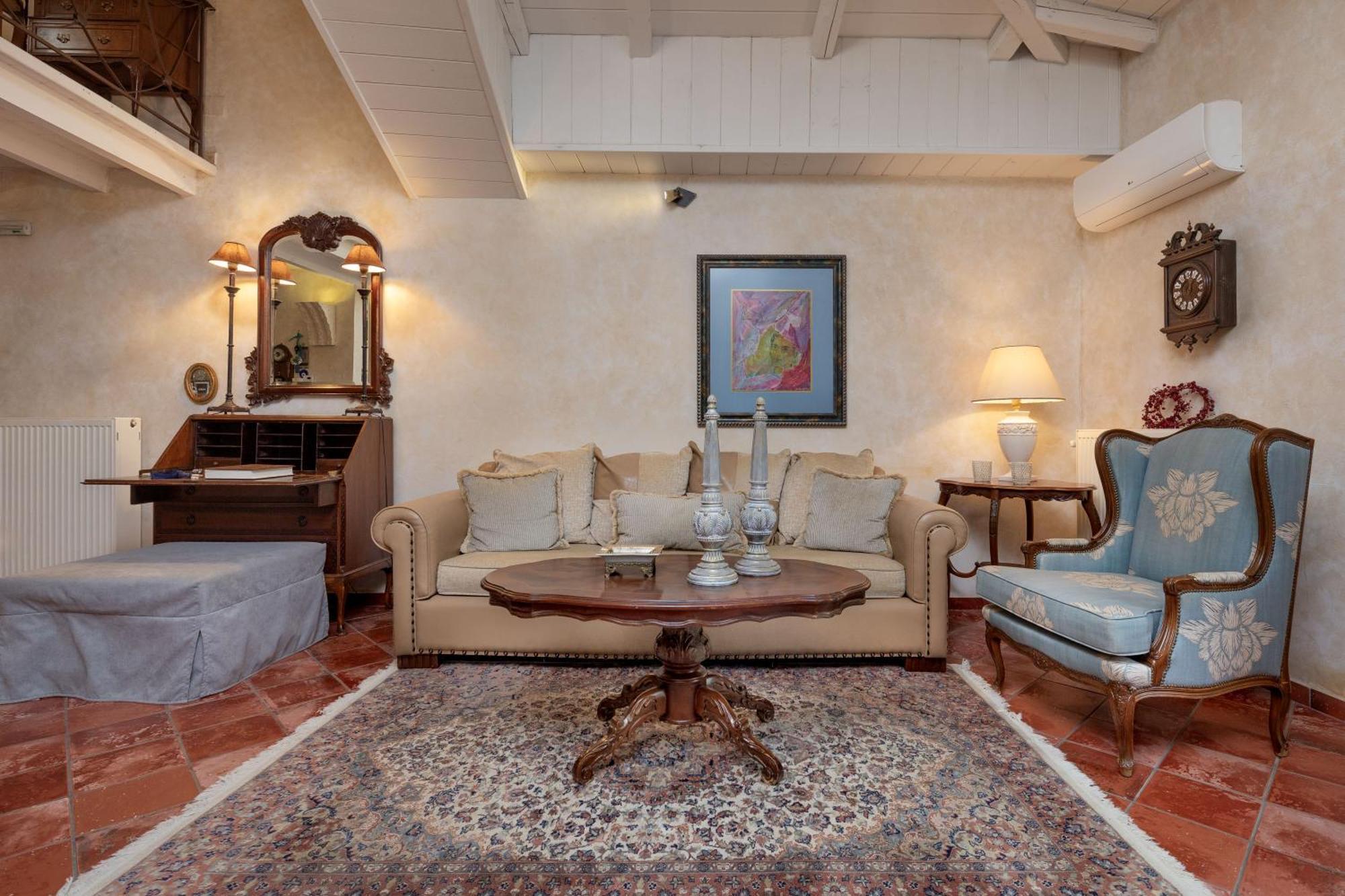 Ostra Menalon Luxury Suites Kardaras Room photo